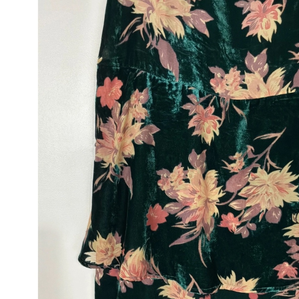 Lulu's Real Allure Floral Burnout Velvet Strapless Maxi Dress in Emerald Med. - Picture 4 of 10